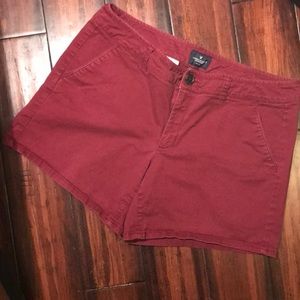 American Eagle 5.5” Mid-Rise Short